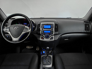 i30