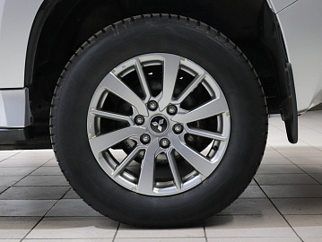 Pajero Sport, III