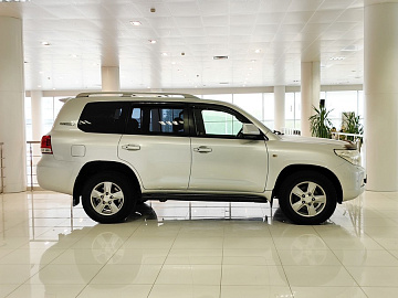 Land Cruiser, 200 Series Рестайлинг 1