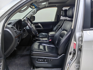 Land Cruiser, 200 Series Рестайлинг 1